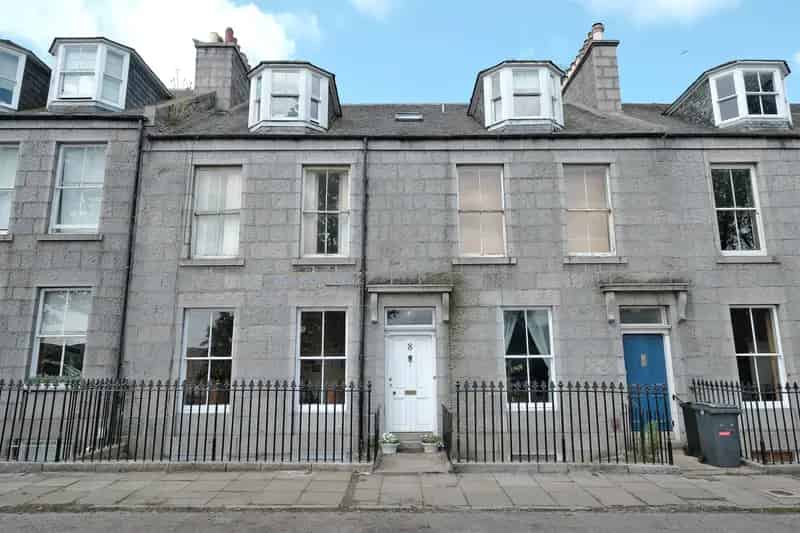 Four Five Bedroom Victorian Townhouse Ferryhill