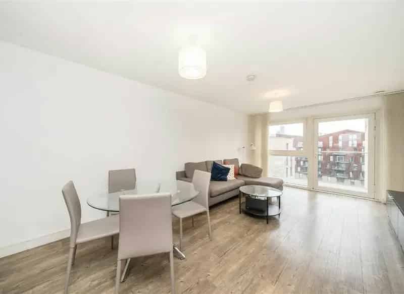 Flat For Sale , London, England