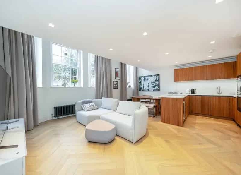 Flat For Sale , Kidderpore Avenue, London, England