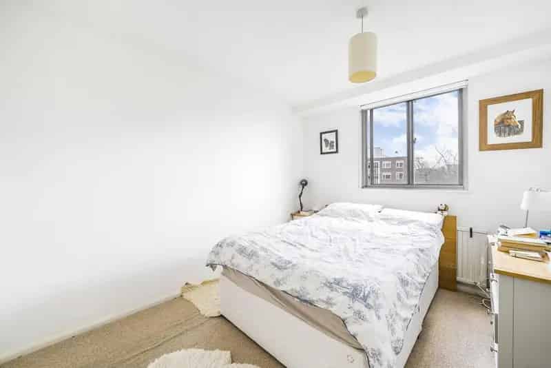 One Bedroom Apartment No Onward Chain