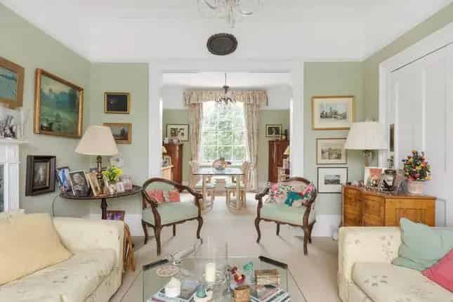 Five Bedroom Family Home Richmond