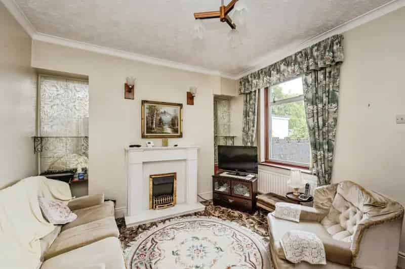 3 bedroom semi-detached house
