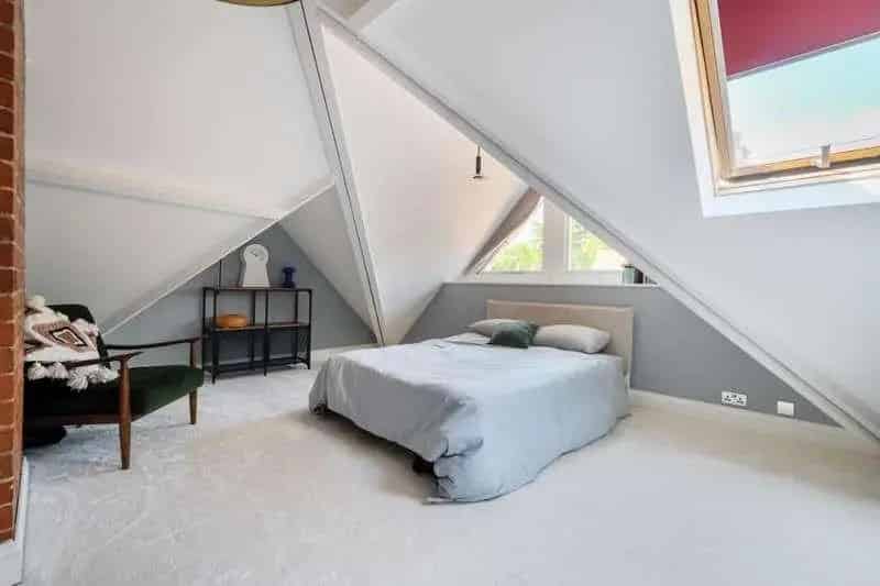 4 bed house for sale
