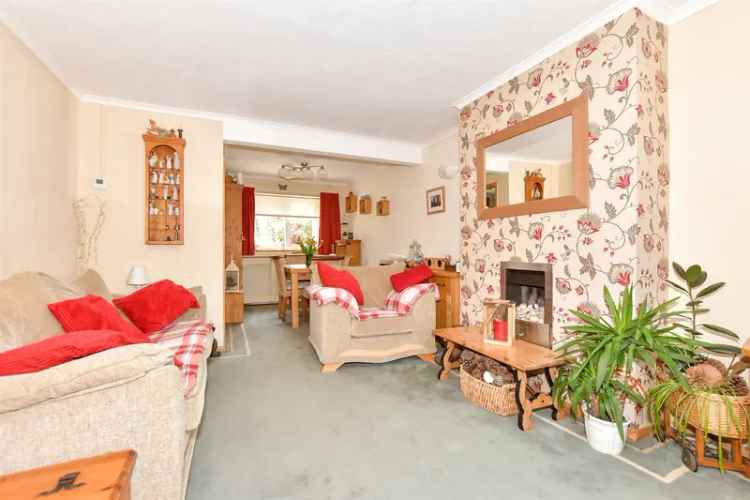 3 Bedroom Semi-Detached House Near Chatham Station