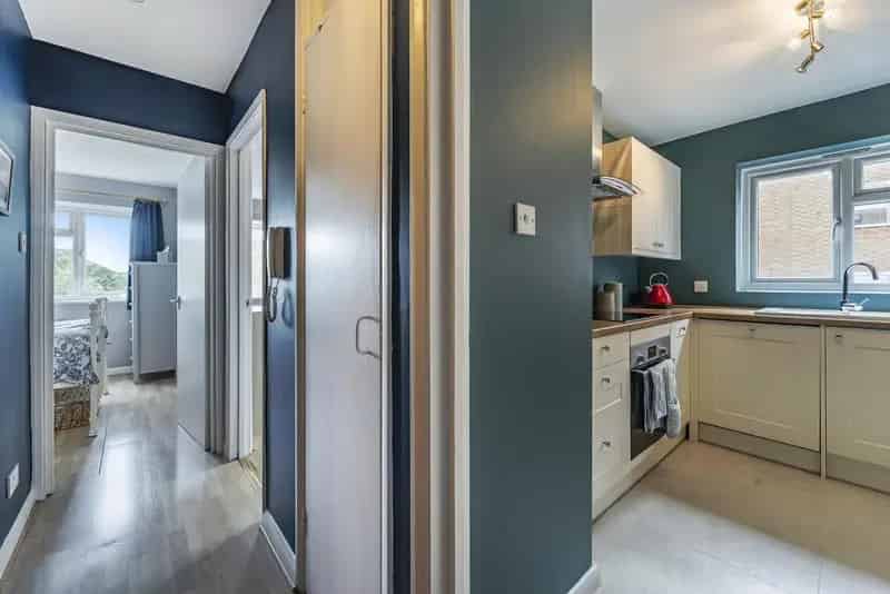 Spacious One Bedroom Flat Lawrie Park Triangle Chain Free