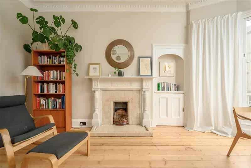 3 Bed Flat Trinity - First Floor Flat with Period Features