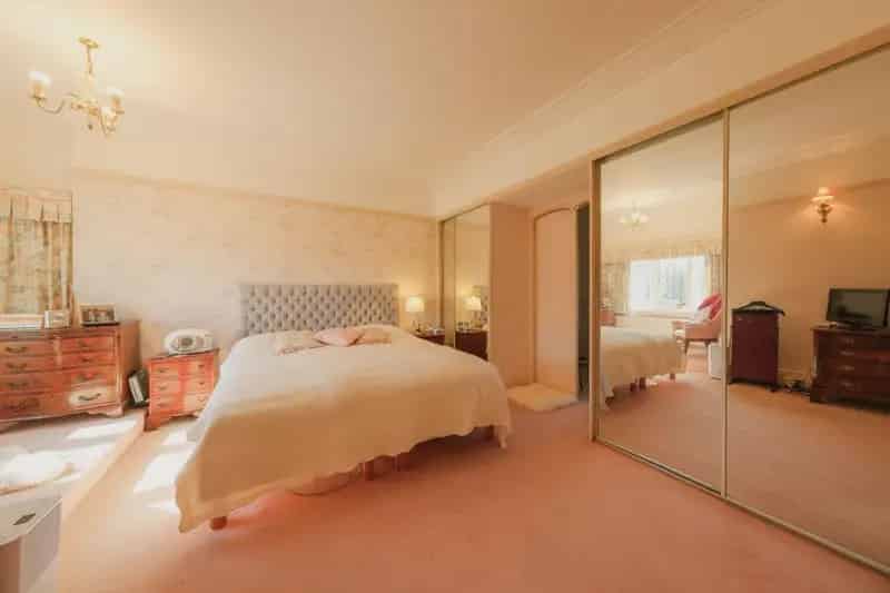 3 Bedroom Semi Detached House for Sale Sneyd Park