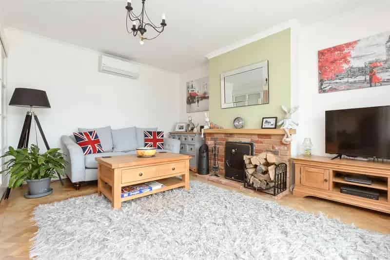 3 bedroom chalet for sale
