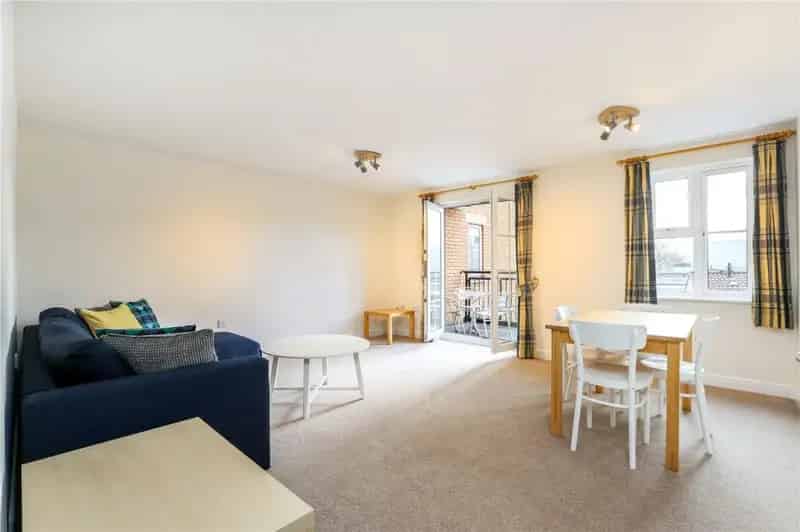 2 Bedroom Apartment with Views