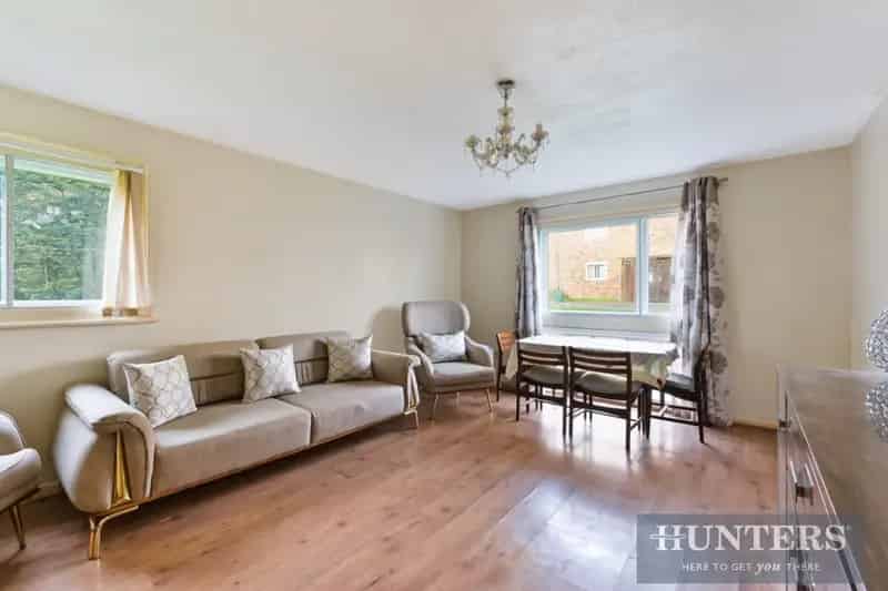 2 Bedroom Flat for Sale in Isleworth