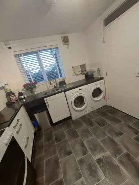 House For Rent in London, England