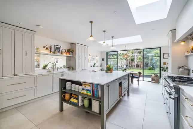 Terraced House for Sale in London SW15