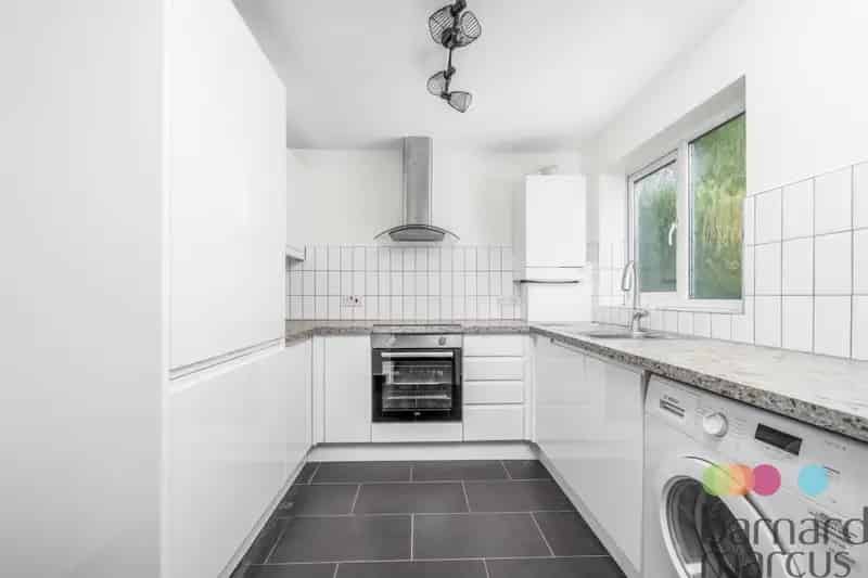 2 Bed Ground Floor Apartment Near New Southgate Station