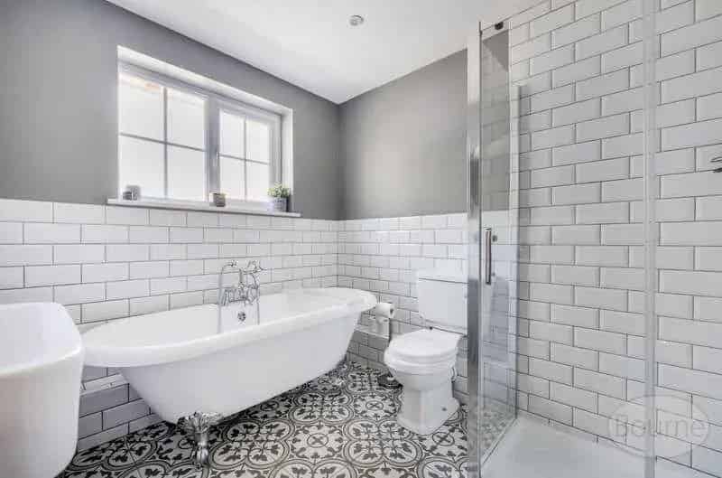 4 Bed Detached House for Sale in Bentley