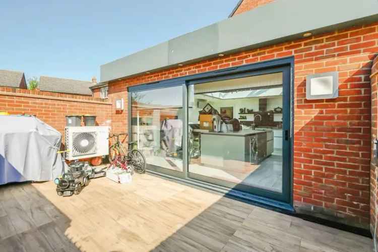 Four Bedroom Family Home Great Western Park Didcot