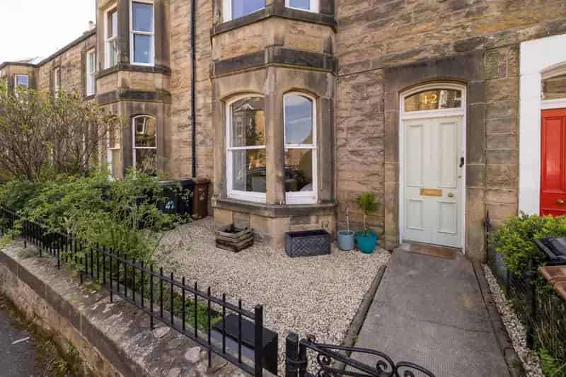 2 Bedroom Flat for Sale in Shandon Conservation Area