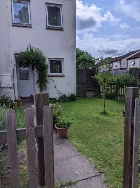 Spacious Semi Detached House with Wet Room and Gardens