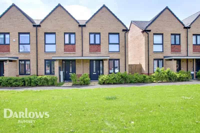 2 Bedroom Semi-Detached House For Sale
