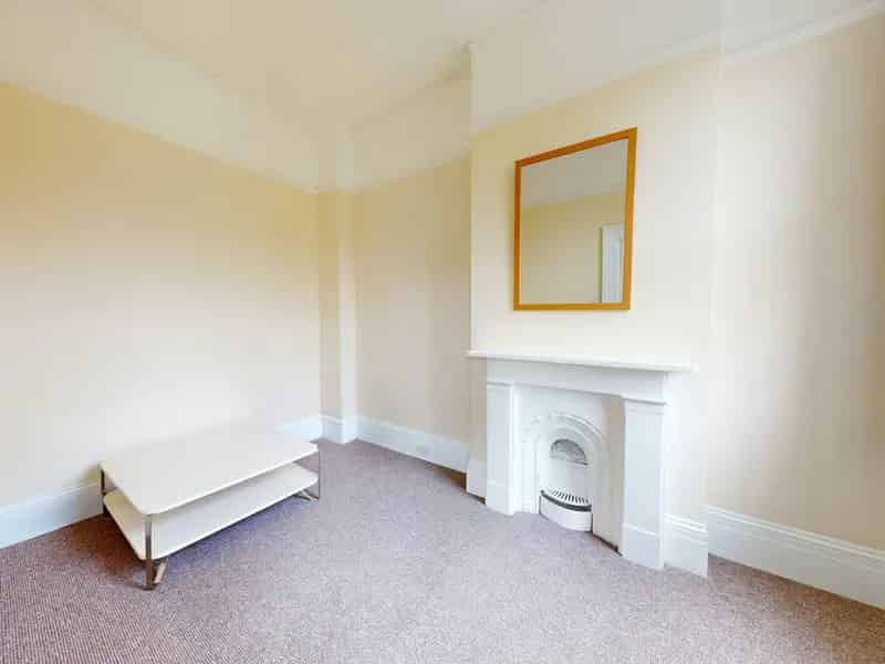 One Bedroom Apartment in Hove Seafront