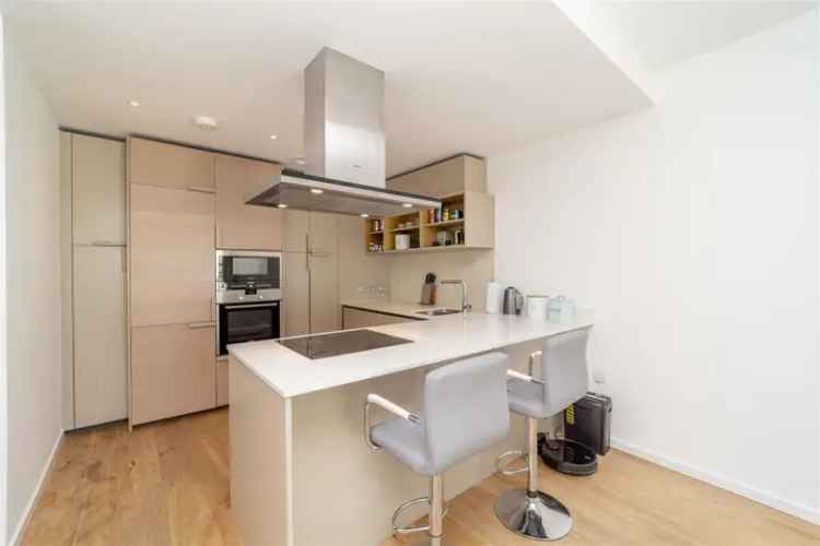 3 Bedroom Apartment Kings Cross - Modern Living