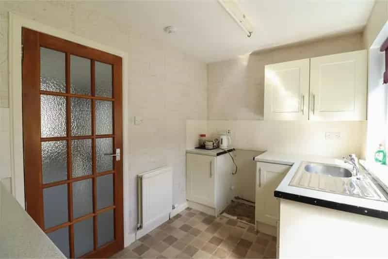 2 Bed Semi-Detached Bungalow with Gardens and Parking