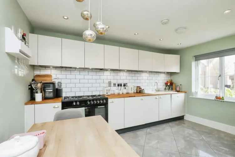 Modern 3-Bed Semi-Detached Home in Swaffham