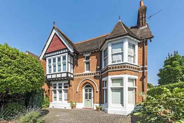 5 Bedroom Detached House Gordon Road London W5