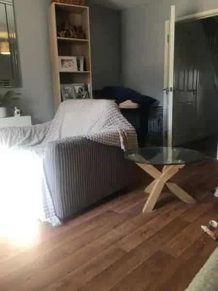 2 Bedroom House with Garden Driveway and Playing Field Nearby