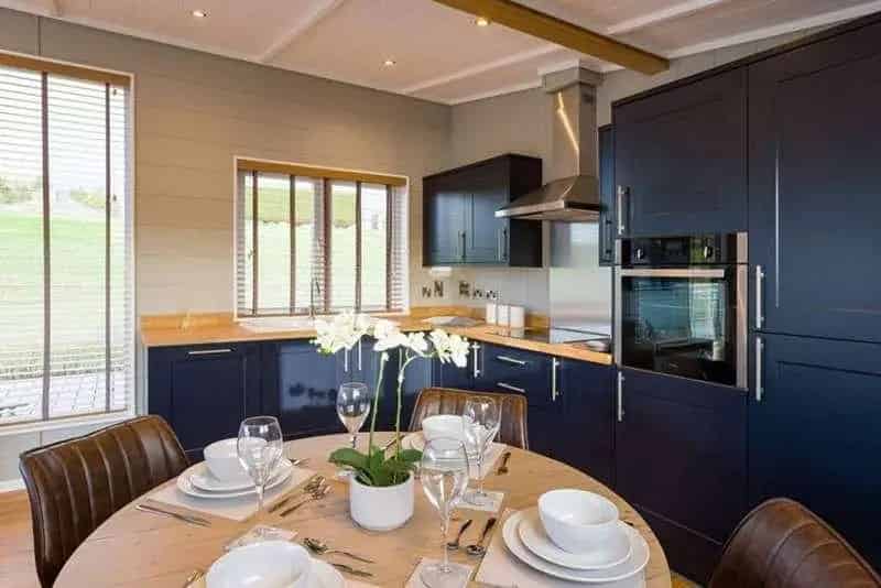 2 Bed Floating Home for Sale Upton Lake