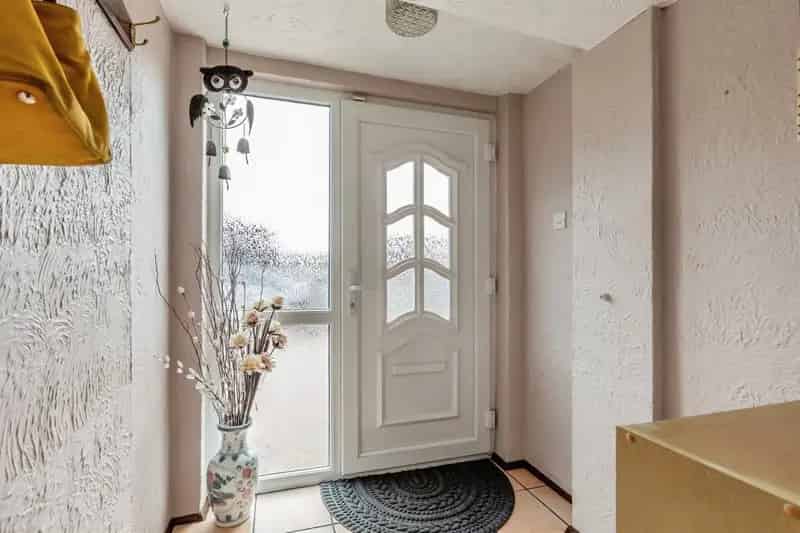 3 Bed Semi Detached House Henbury Bristol