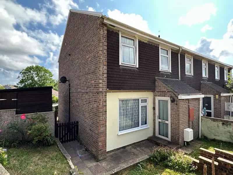 3 Bedroom End Terrace House for Sale