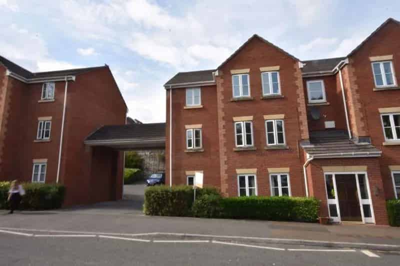 2 Bedroom Apartment to Rent Exwick