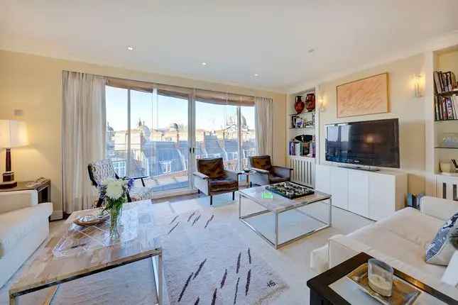 Flat for sale in Egerton Gardens, London SW3