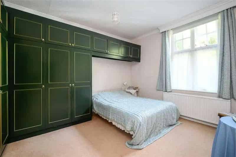 2 Bed Flat for Sale Near Walton Railway Station
