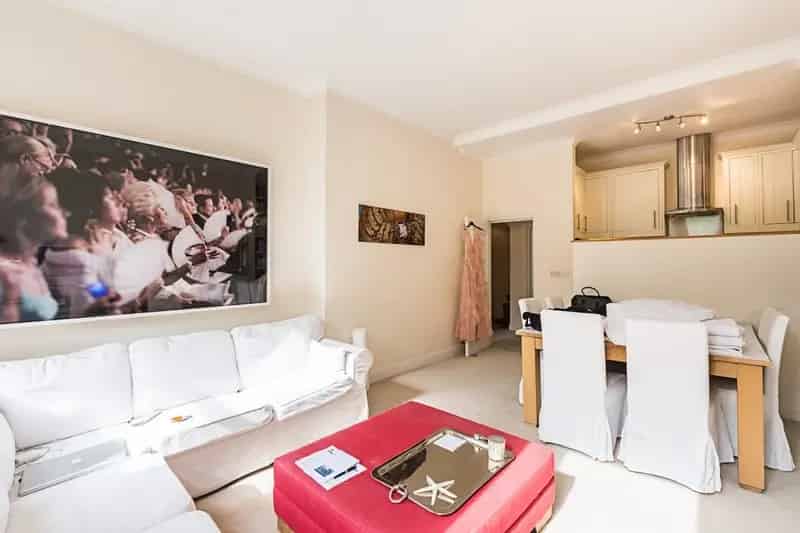 2 Bedroom Flat to Rent South Kensington UNFURNISHED