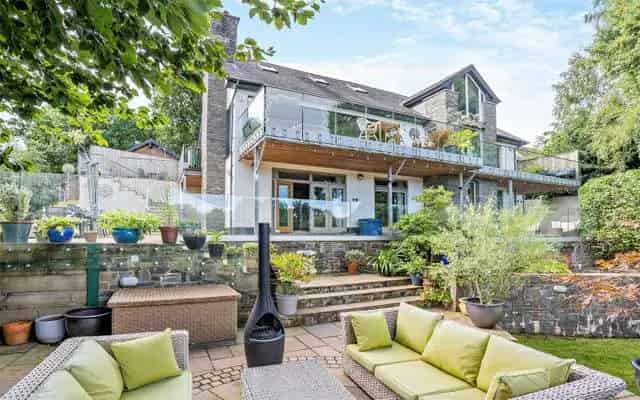 Modern Architect Designed Family Home with Hot Tub and Play Area
