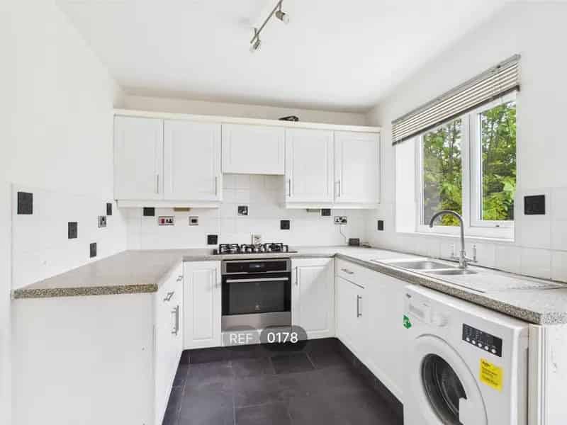3 bedroom detached house to rent
