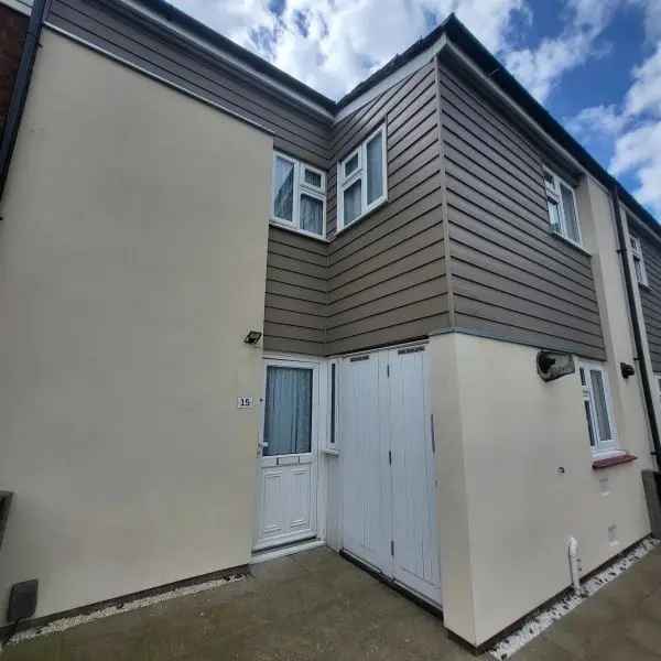 House For Rent in Basingstoke and Deane, England