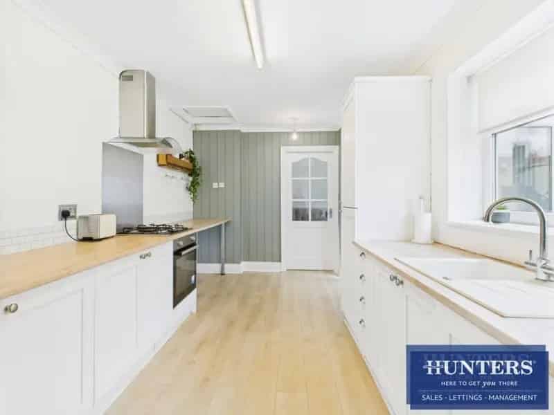 2 bedroom House
 For Sale 
Total Size: 799 SQ FT