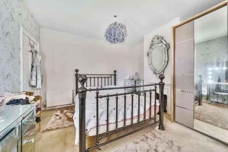 3 Bedroom Semi-Detached House For Sale - No Upward Chain