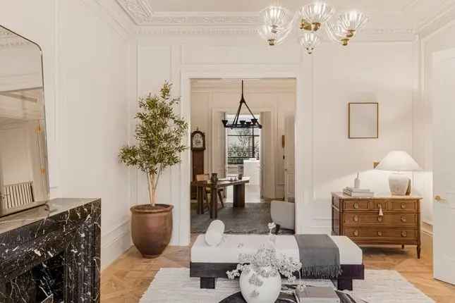 Luxury Triplex Apartment for Sale in Bayswater