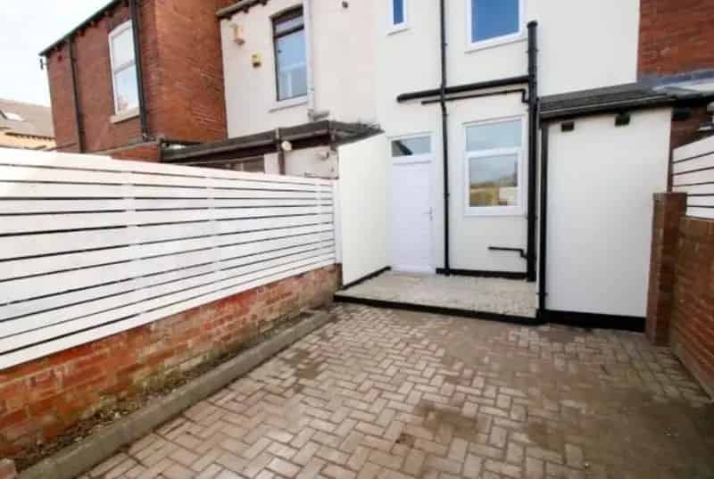 2 bedroom Mid Terrace House to rent, Wakefield, West Yorkshire, WF2
