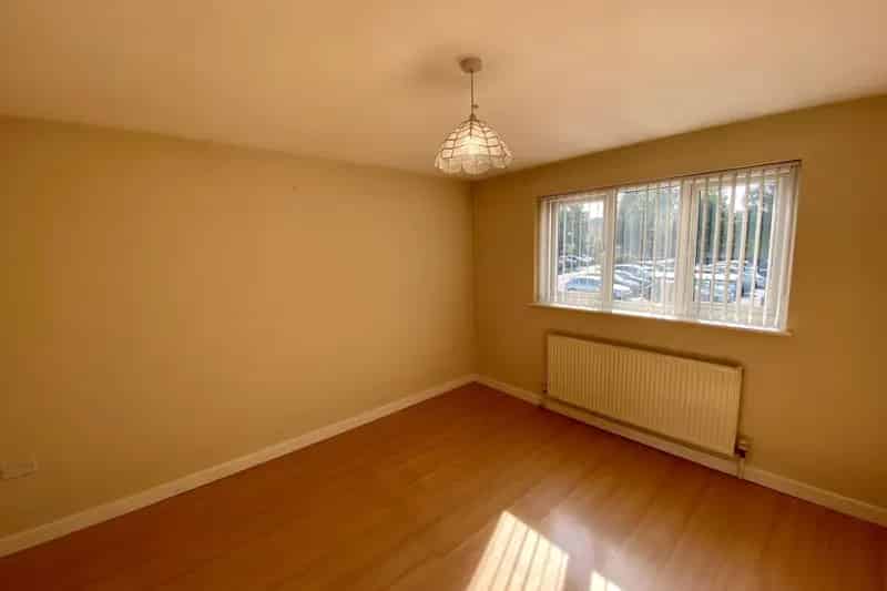 Newly Refurbished 2-Bed House with New Kitchen and Bathroom