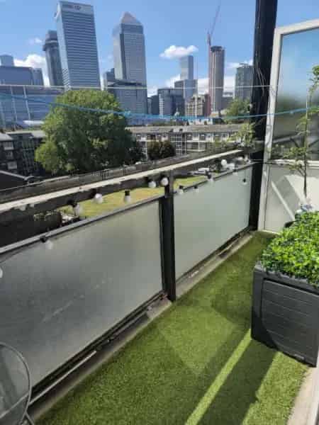 2-Bed Maisonette near Canary Wharf - Spacious, Modern, Allocated Parking