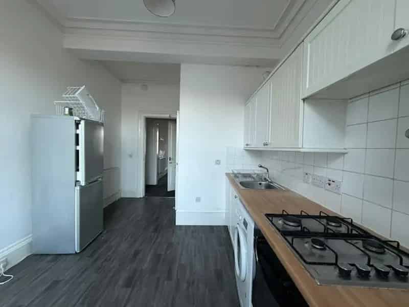 Spacious 2-Bedroom Flat Dundee City Centre Near Abertay University