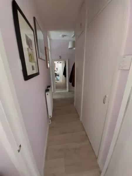 Spacious 1 Bedroom Flat Central London Big Balcony Lots of Storage