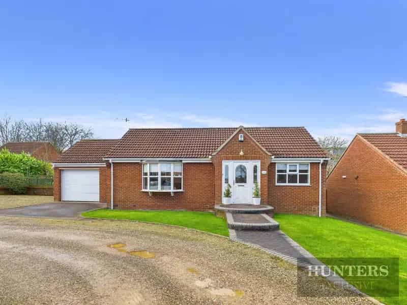 2 Bedroom Detached Bungalow For Sale