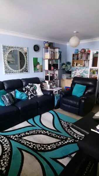 Flat For Rent in Worthing, England