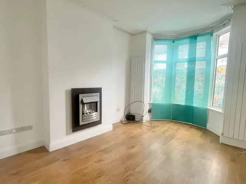 3 Bedroom Terraced House For Sale via Online Auction