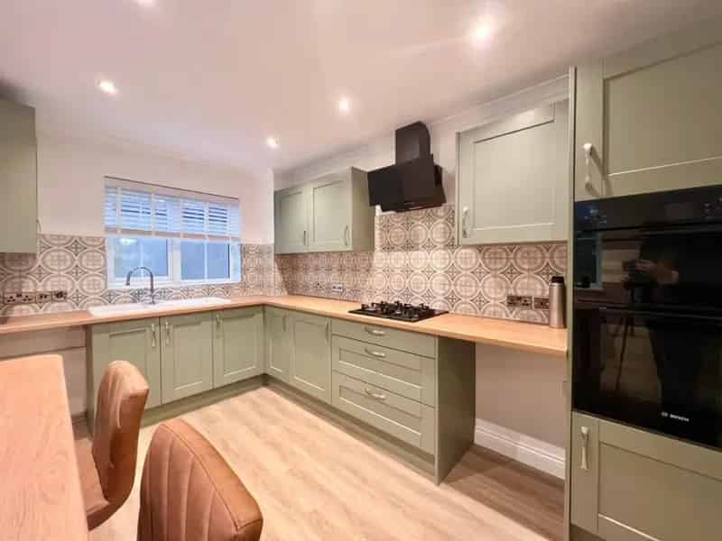 2 Bed Flat for Sale Bexhill Town Centre